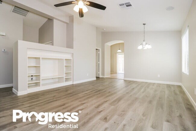 Building Photo - 1725 S 156th Ave