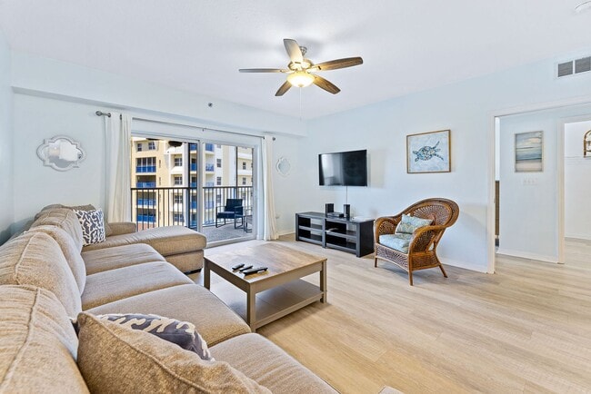 Building Photo - Beautiful 3 Bed 2 Bath Ocean Walk Condo