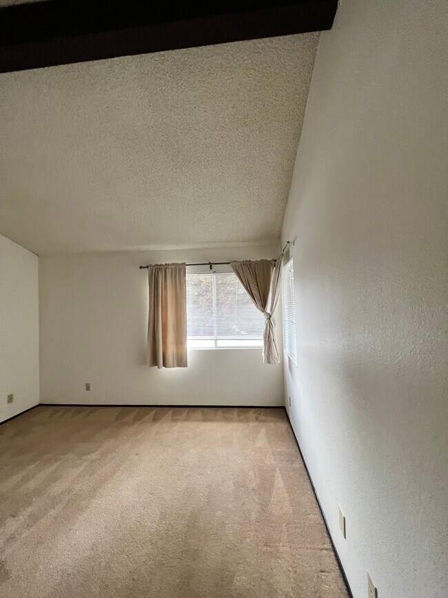 Foto del edificio - 1400 Bowe Ave