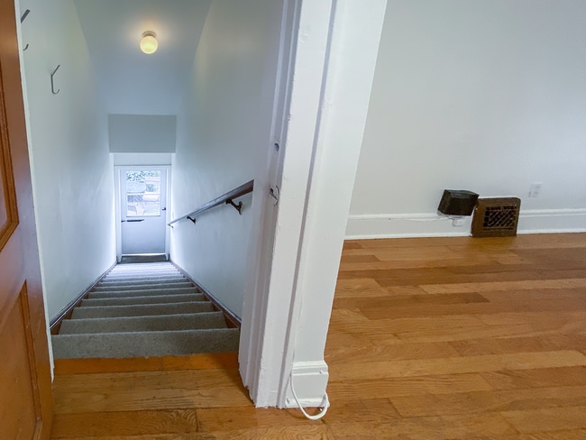 Photo - Lovely 1Bd + 1Ba in NE Portland!! Biker’s Paradise Near Mississippi Ave!! House