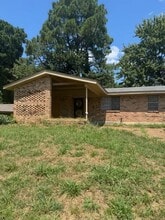 Building Photo - 2240 Cassie Ave