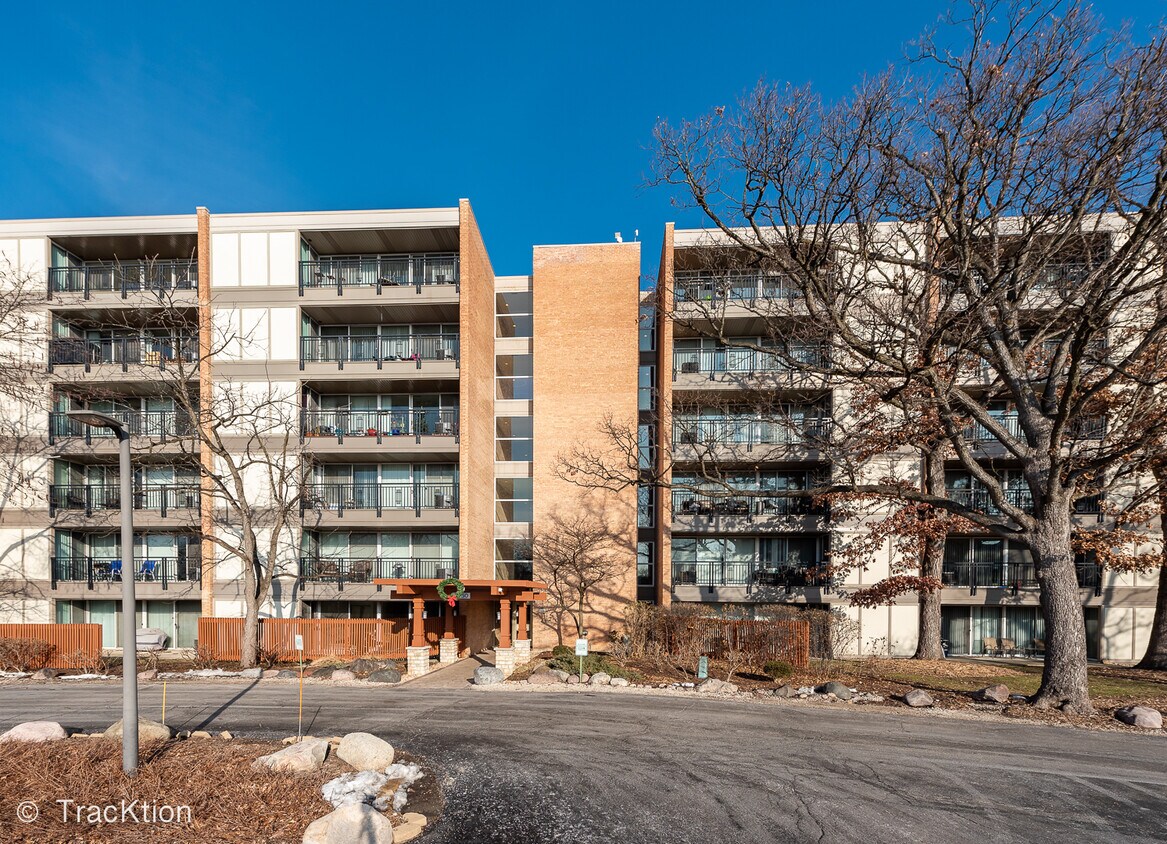 5950 Oakwood Dr Unit 6D, Lisle, IL 60532 Condo for Rent in Lisle, IL