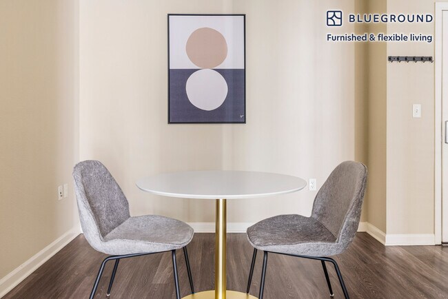 Building Photo - 501 Murphy Ranch Rd