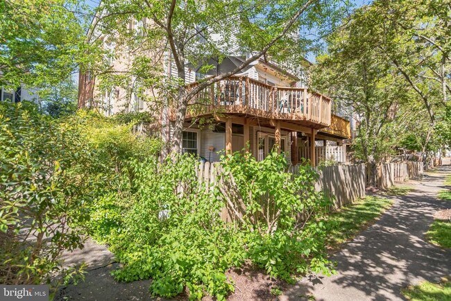 Foto del edificio - 6156 Wellington Commons Dr