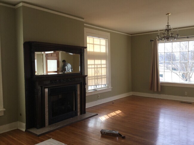 Foto del edificio - 2221 S Spring St