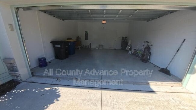 Building Photo - 2268 Spring Lake Ct