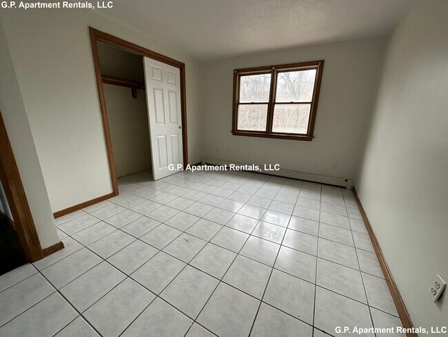 Building Photo - 65 Kennedy Dr