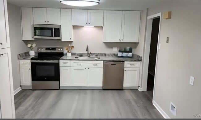 Building Photo - 110 Carbe Ct