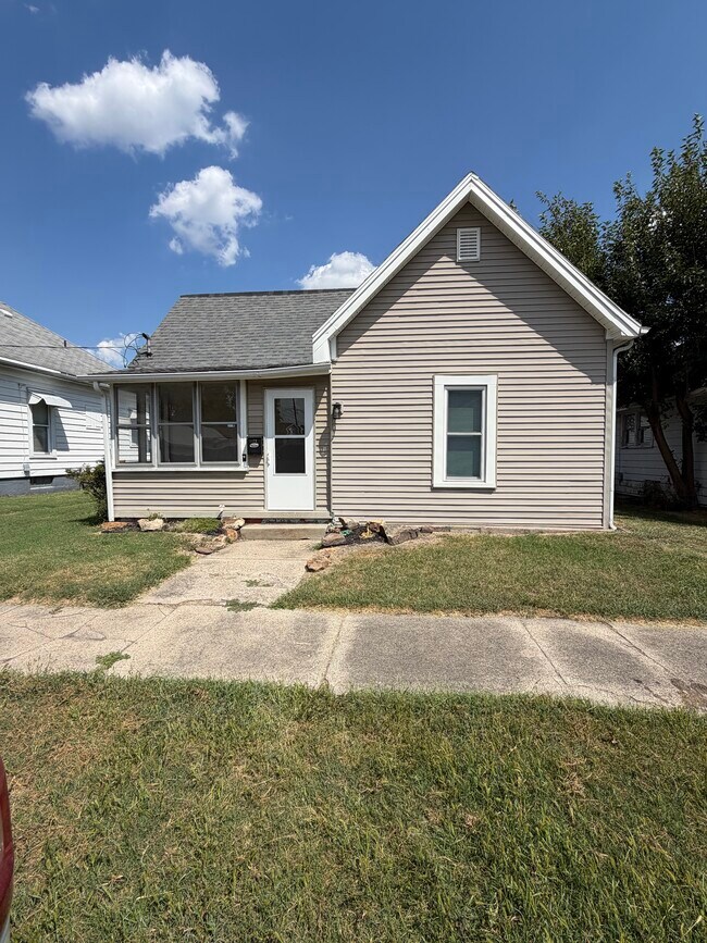 Vista frontal - 1172 McKinley Ave