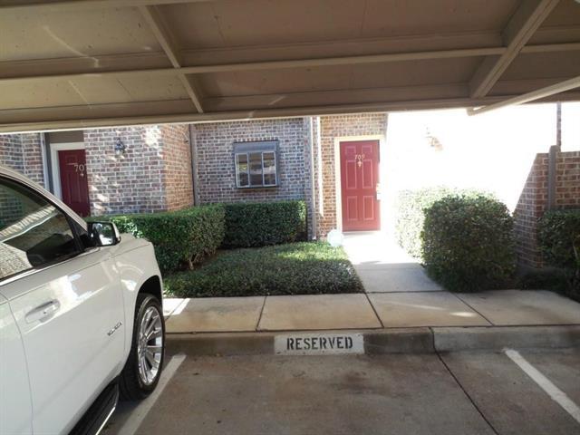 Foto del edificio - 5859 Frankford Rd