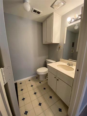 Building Photo - 2808 Lineville Dr