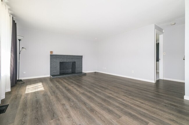 Foto del edificio - Comfort and Convenience Meet in This Burien Gem