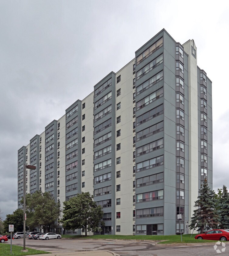 Westmount Suites Apartments 750 Wonderland Rd London, ON