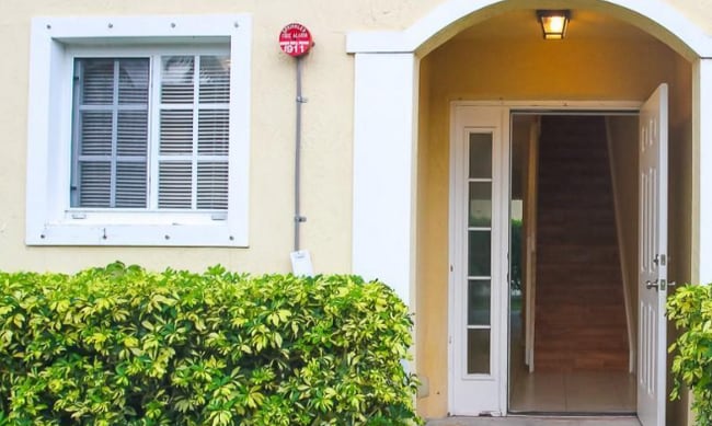 Photo - 2028 NE 167th St Townhome
