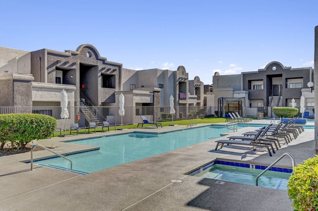 Building Photo - Portola West Vegas