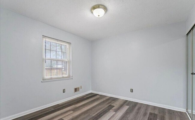 Foto del edificio - Updated Hillview Home! 3BR/2BA with Basement!