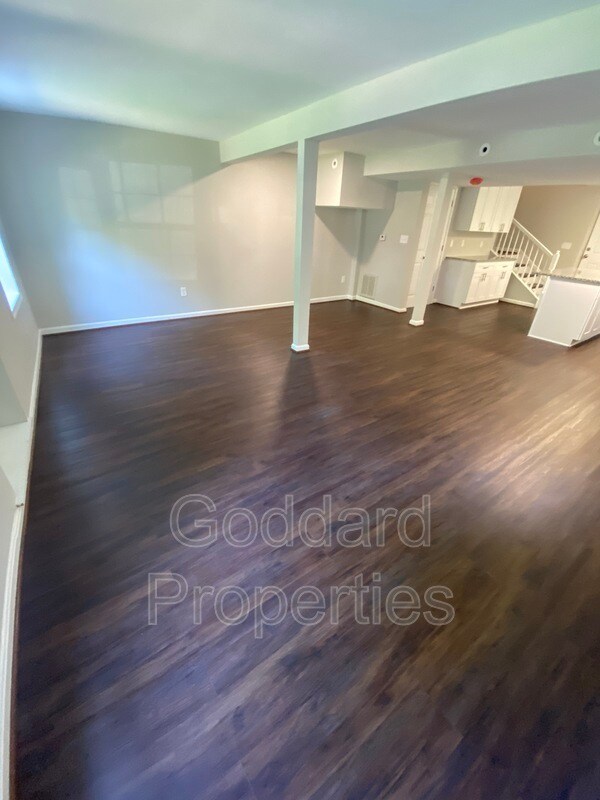 Building Photo - 2826 Nine Mile Cir