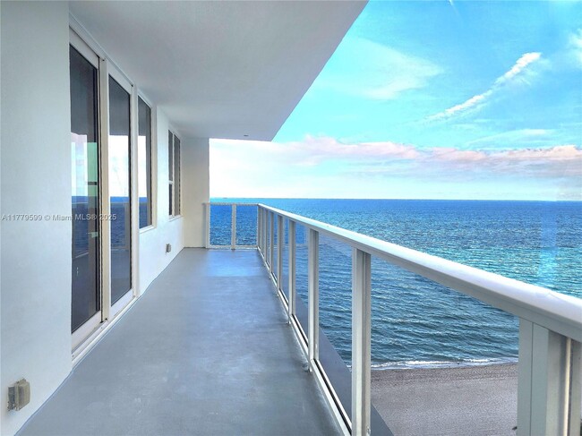 Building Photo - 3505 S Ocean Dr