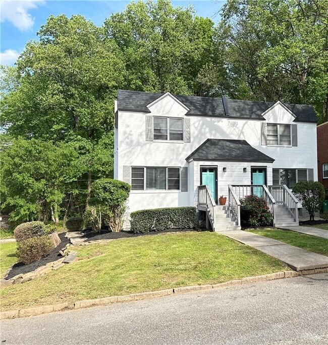 Foto del edificio - 1187 Lynmoor Dr NE