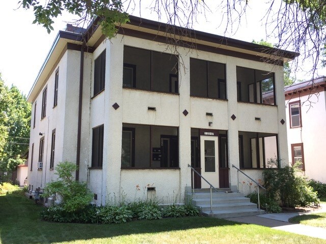 Building Photo - 3825 Grand Ave S