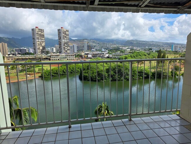 Foto del edificio - Beautiful 1 Bedroom 1 Bath with 1 Parking ...