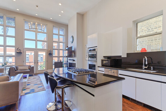 Foto del edificio - 3310 N Clifton Ave
