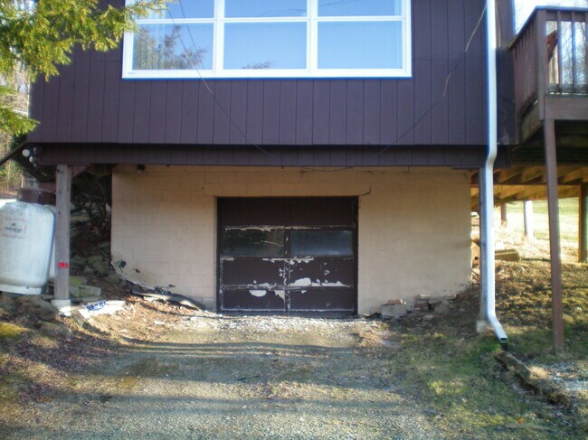 Foto del edificio - 126 Urie Ave