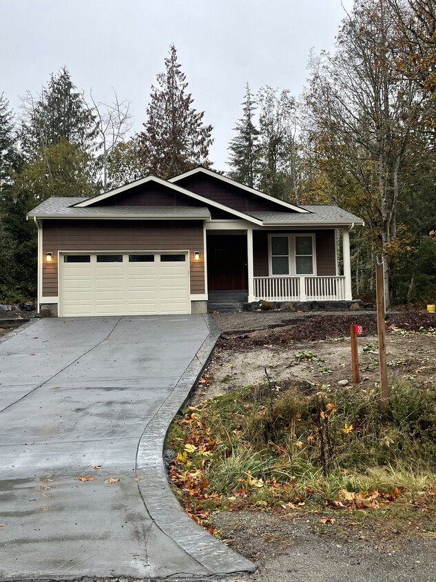 Primary Photo - 20 Rainier Ln