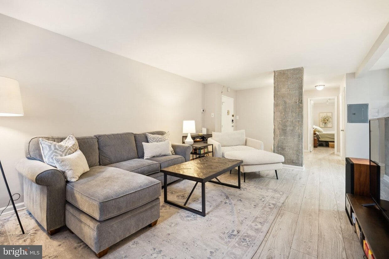 Photo - 1420 N St NW (Washington, DC)