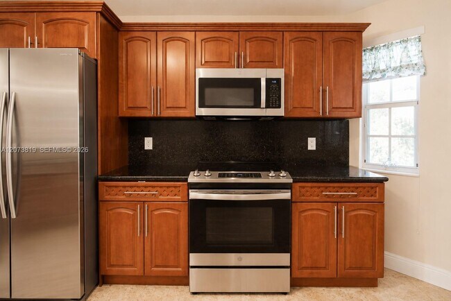 Foto del edificio - 754 NE 90th St
