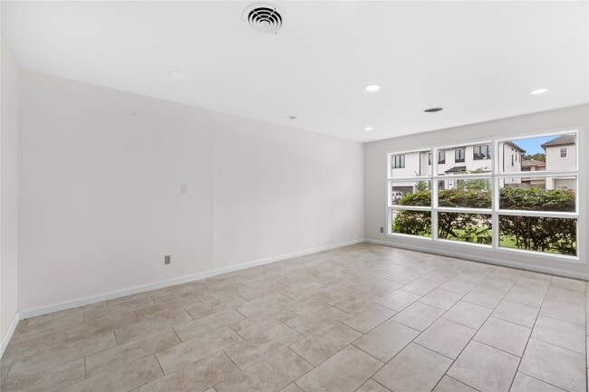 Building Photo - 4135 Levonshire Dr