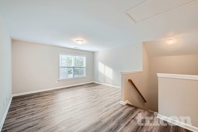 Building Photo - 4160 Triton Ives Dr NE