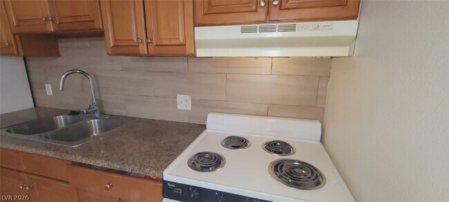Foto del edificio - 305 N 10th St