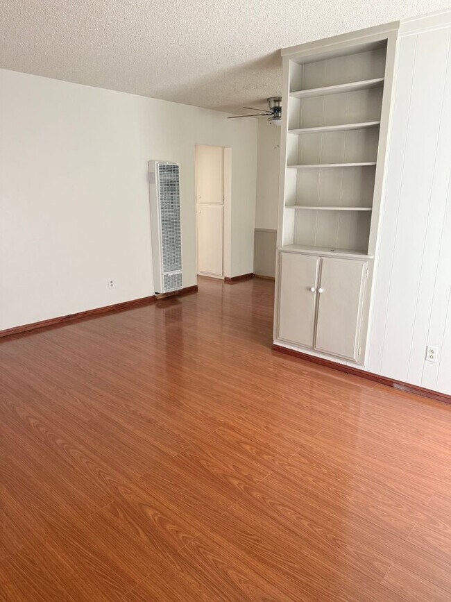 Foto del edificio - Lovely One Bed in Normal Heights