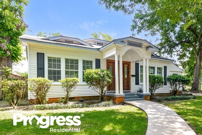 Foto del edificio - 829 1st St SW