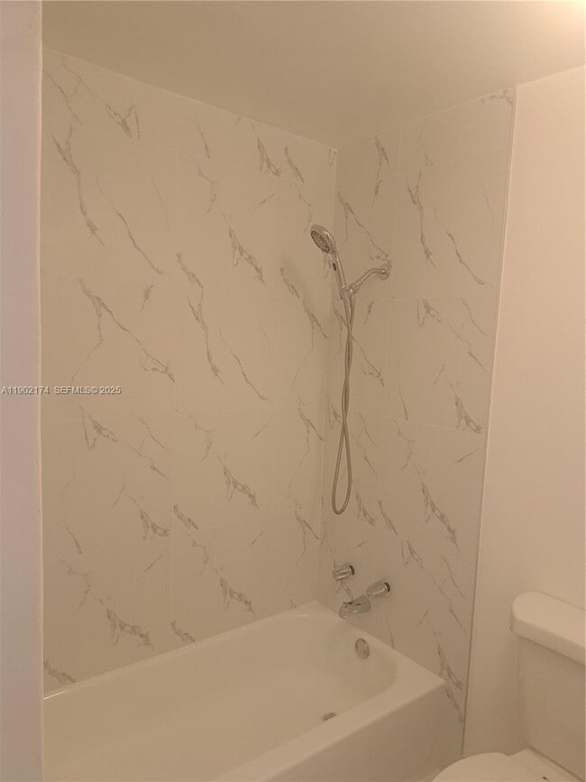 Foto del edificio - 17 NE 2nd Rd