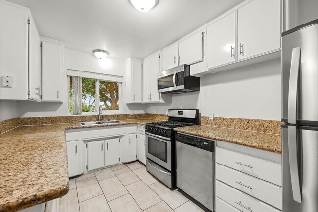 Foto del edificio - 5423 Mary Ln Dr