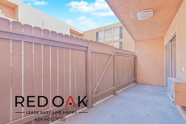 Foto del edificio - Incredible Studio with a Private Patio, St...