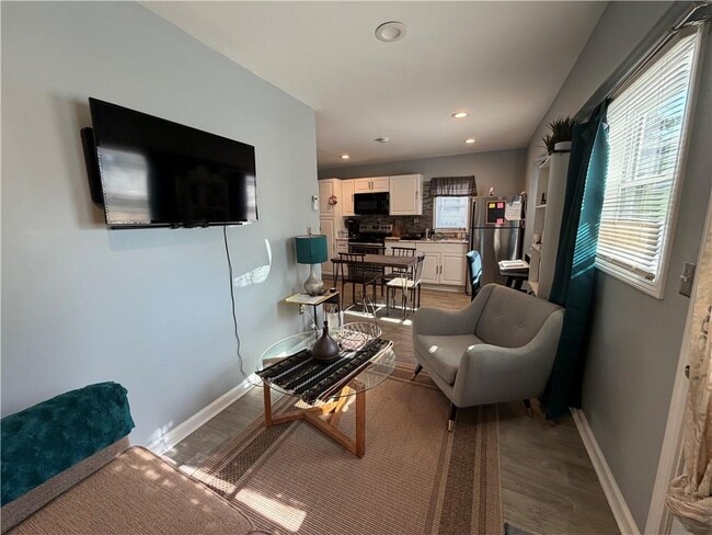 Foto del edificio - 2701 Hood Ave NW