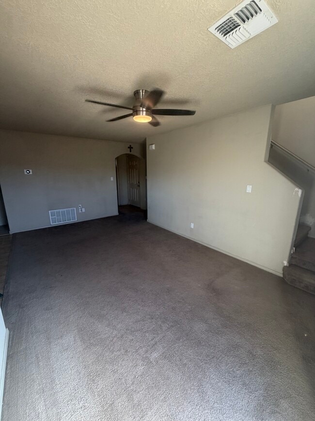 Building Photo - 859 Mesa Del Rio St NW