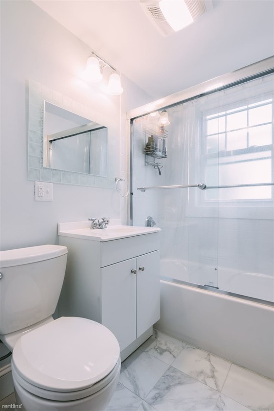 Primary Photo - 64 Dent St