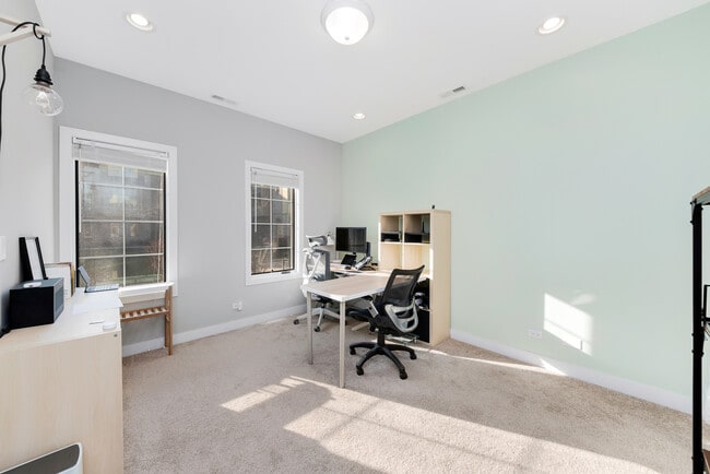 Foto del edificio - 1025 Walnut Wy