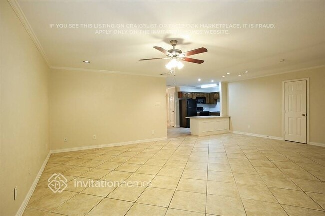 Foto del edificio - 807 Ross Ln