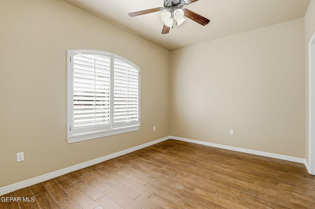 Foto del edificio - 7399 Black Mesa Dr