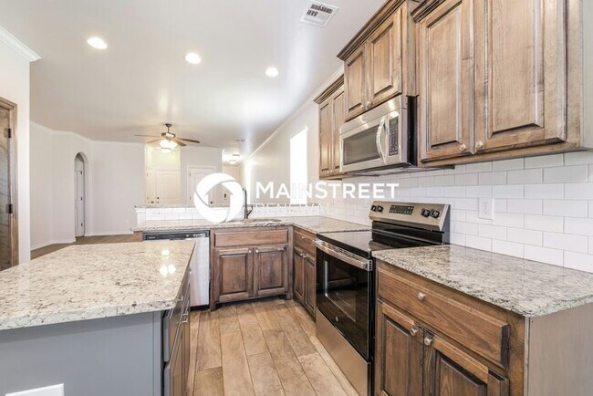Foto del edificio - 4 Bedroom Pet-Friendly Home in OKLAHOMA CITY, OK with Main Street Renewal