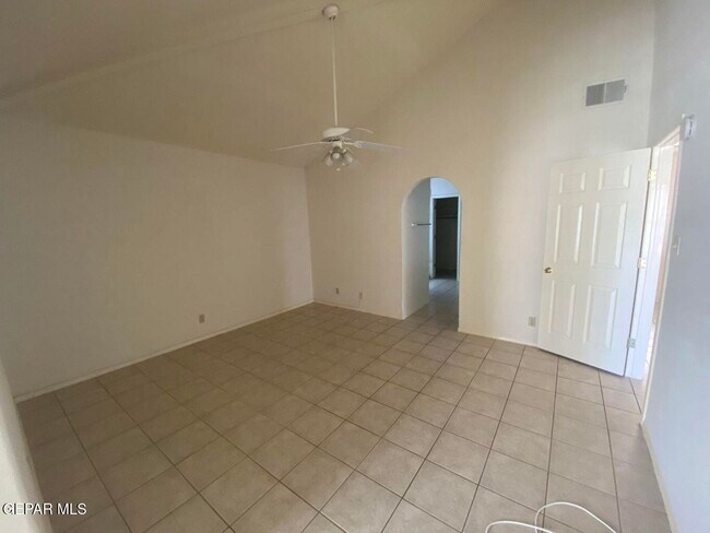 Foto del edificio - 12601 Meadow Gate Dr