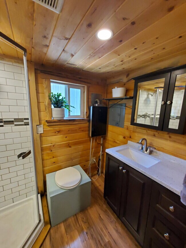 Foto del edificio - 1716 11th Ave SE