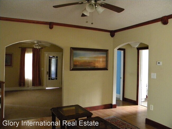 Foto del edificio - 2 br, 1 bath House - 410 E Plymouth Avenue