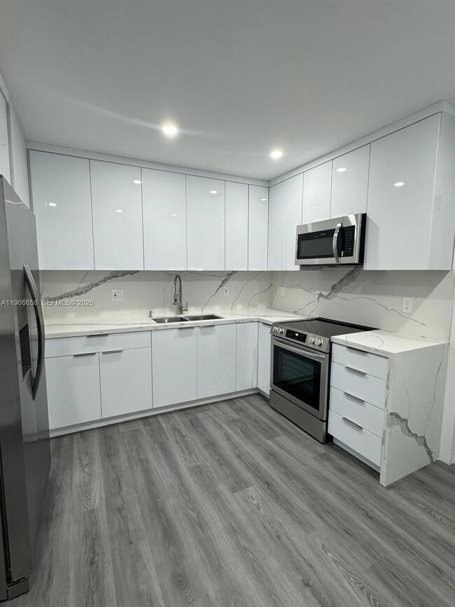 Building Photo - 1230 NW 70th St