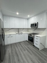 Building Photo - 1230 NW 70th St